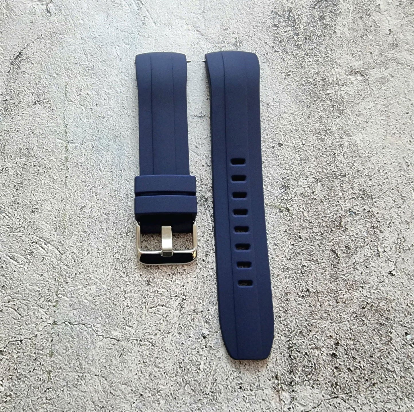 Curved End Silicone Rubber Watch Strap Band 22mm Black Grey Orange Blue - Wrist Envy