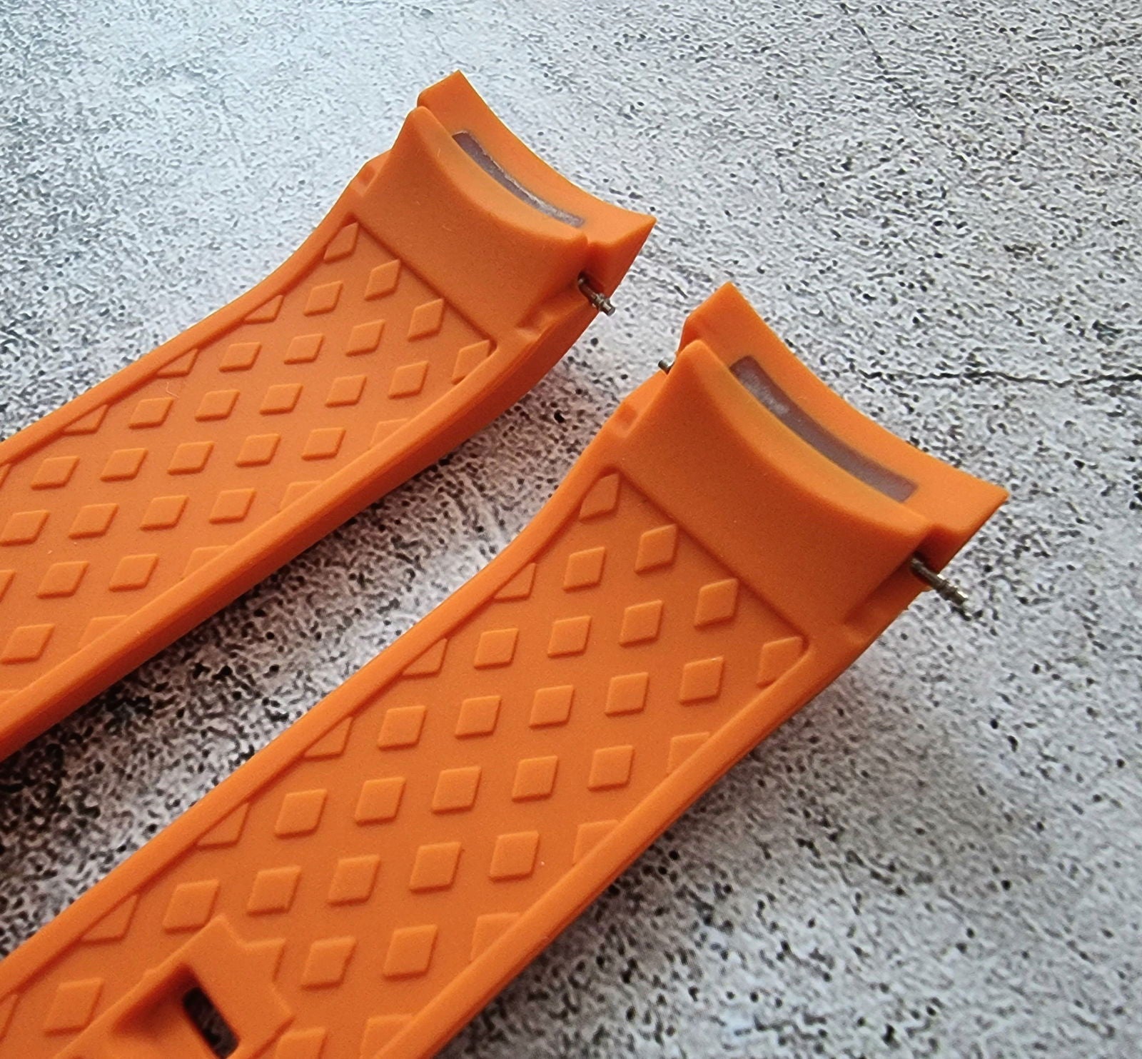 Curved End Silicone Rubber Watch Strap Band 22mm Black Grey Orange Blue - Wrist Envy