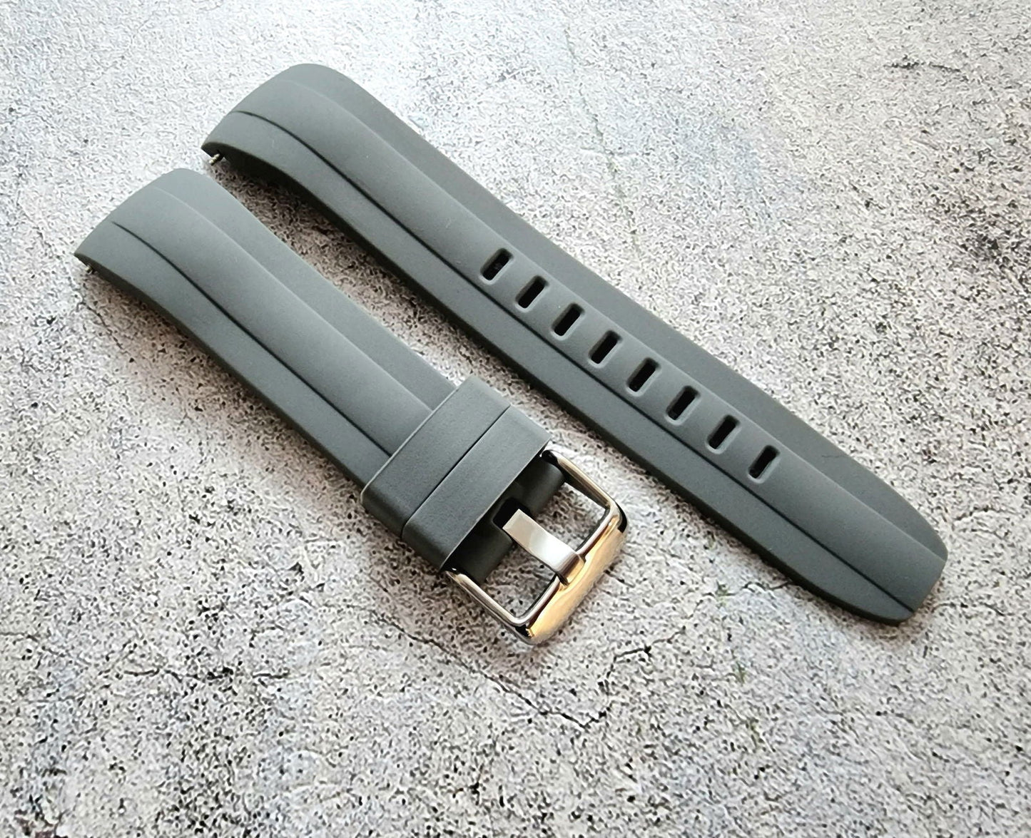 Curved End Silicone Rubber Watch Strap Band 22mm Black Grey Orange Blue - Wrist Envy