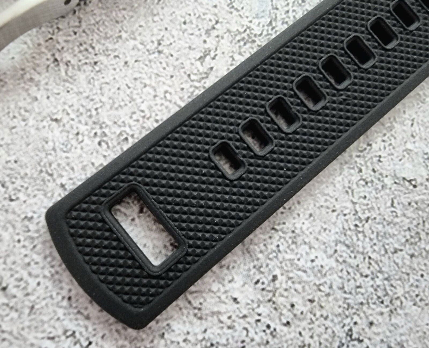 Elite Silicone Watch Strap Band 20mm 22mm - Wrist Envy