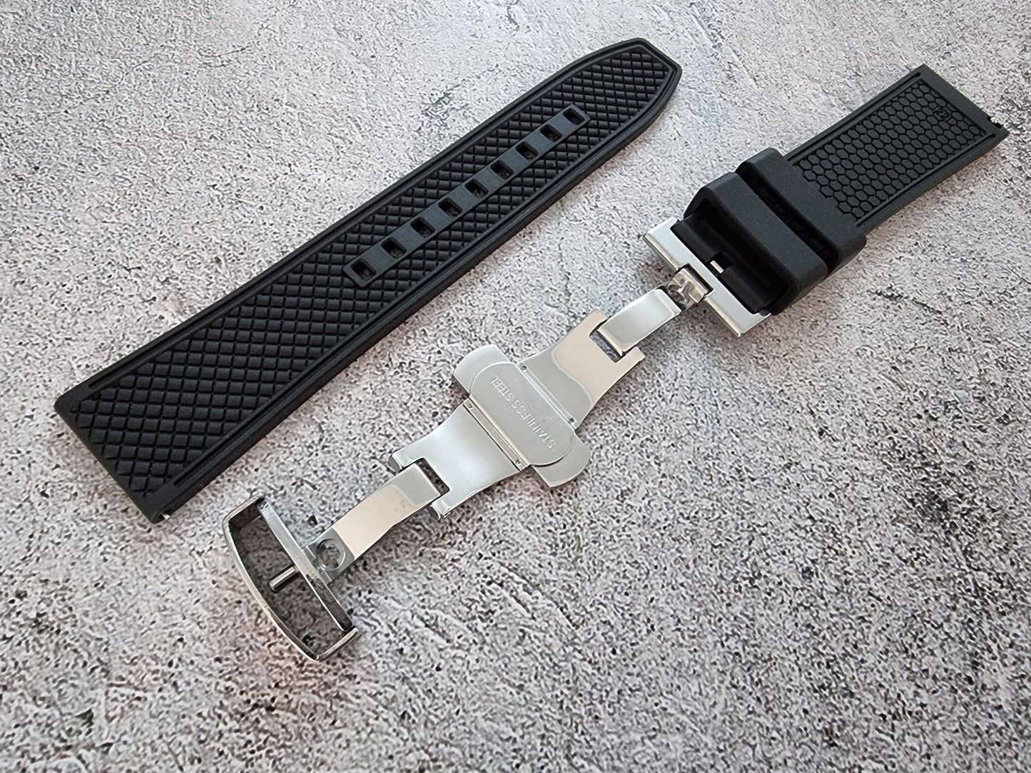 FKM Rubber Butterfly Deployment Watch Strap 20mm 22mm Black - Wrist Envy