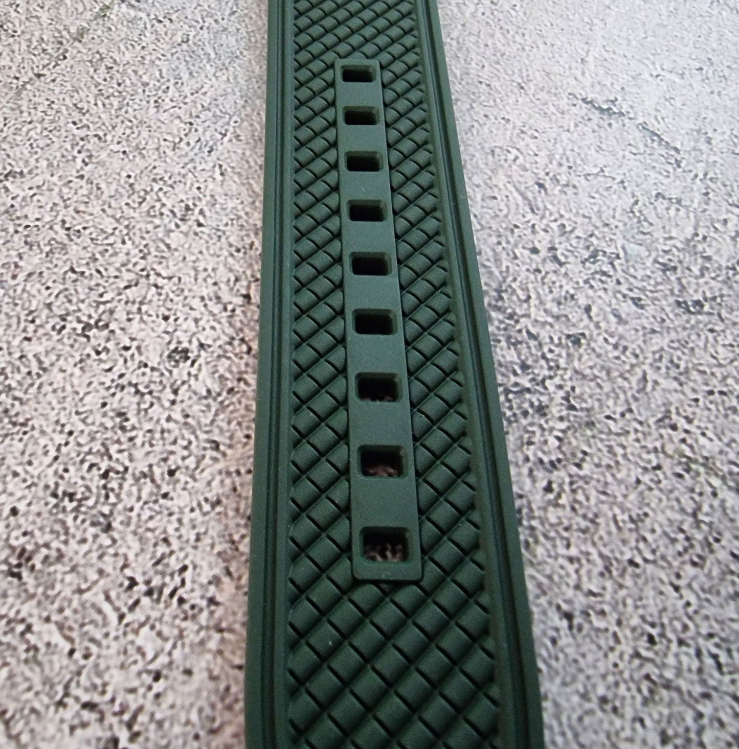 FKM Rubber Butterfly Deployment Watch Strap 20mm 22mm Black - Wrist Envy