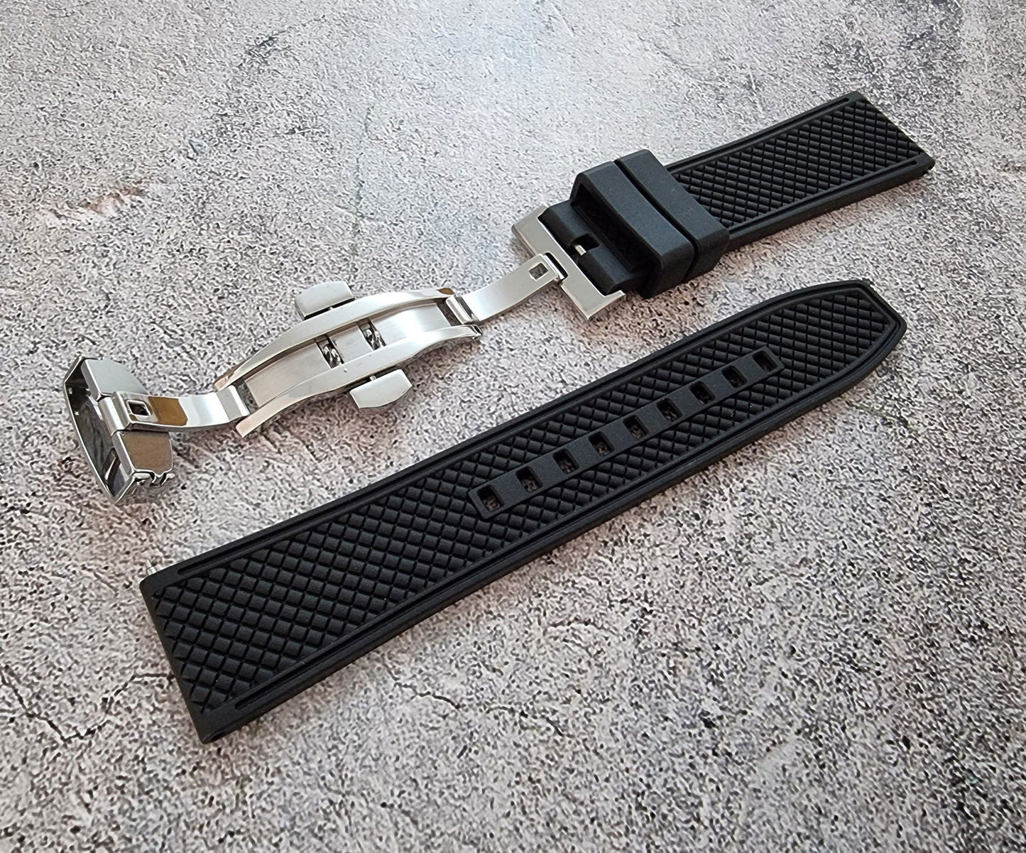 FKM Rubber Butterfly Deployment Watch Strap 20mm 22mm Black - Wrist Envy