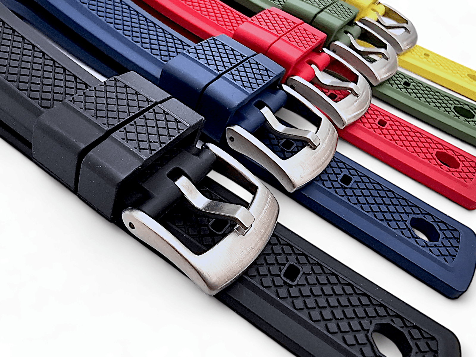 FKM Rubber Crosshatch Tyre Track Divers Watch Strap Band 20mm 22mm Red - Wrist Envy
