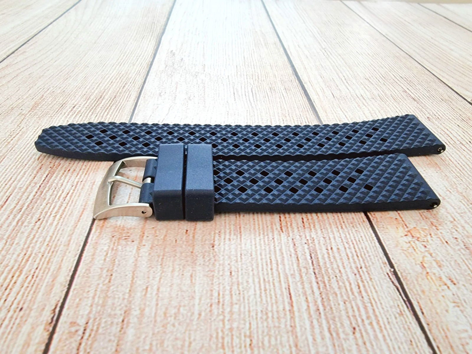FKM Rubber Honeycomb Divers Watch Strap Band 20mm 22mm Blue - Wrist Envy