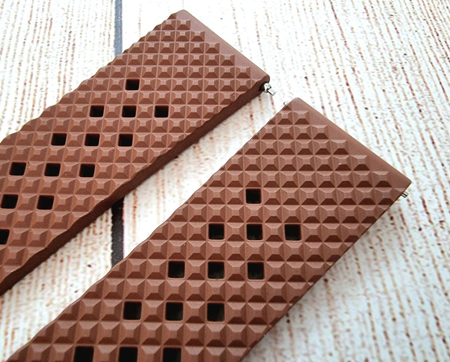 FKM Rubber Honeycomb Divers Watch Strap Band 20mm 22mm Brown - Wrist Envy