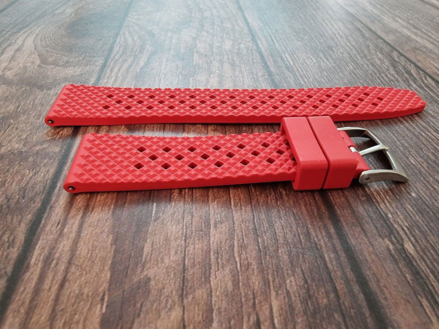 FKM Rubber Honeycomb Divers Watch Strap Band 20mm 22mm Red - Wrist Envy