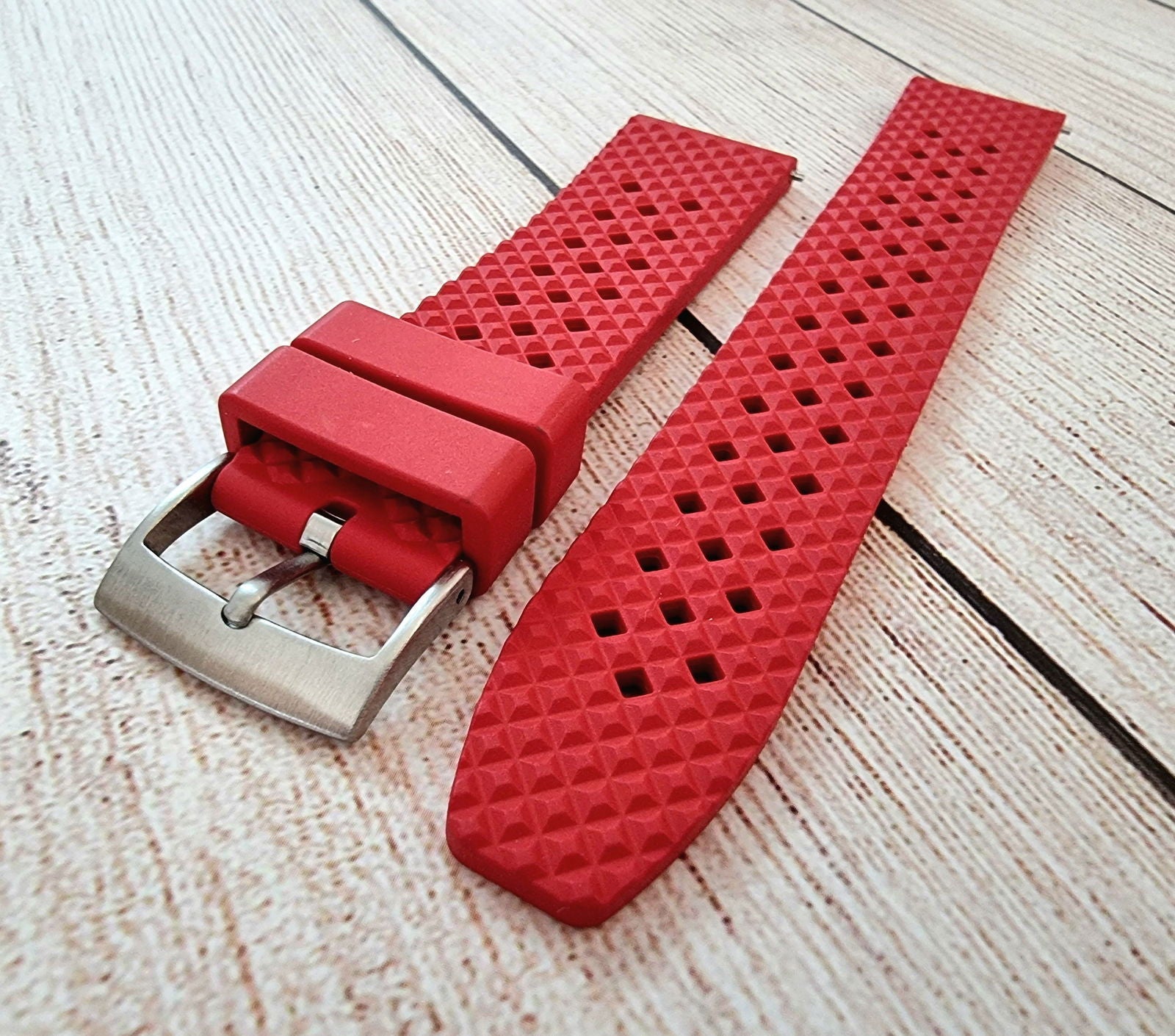 FKM Rubber Honeycomb Divers Watch Strap Band 20mm 22mm Red - Wrist Envy