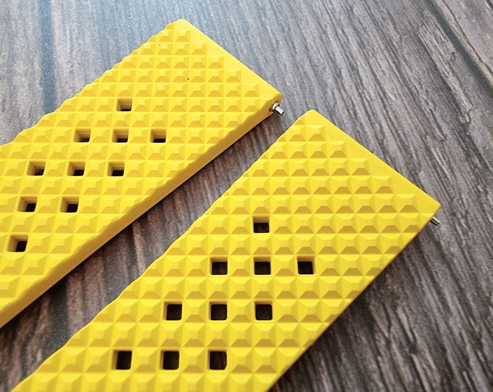 FKM Rubber Honeycomb Divers Watch Strap Band 20mm 22mm Yellow - Wrist Envy
