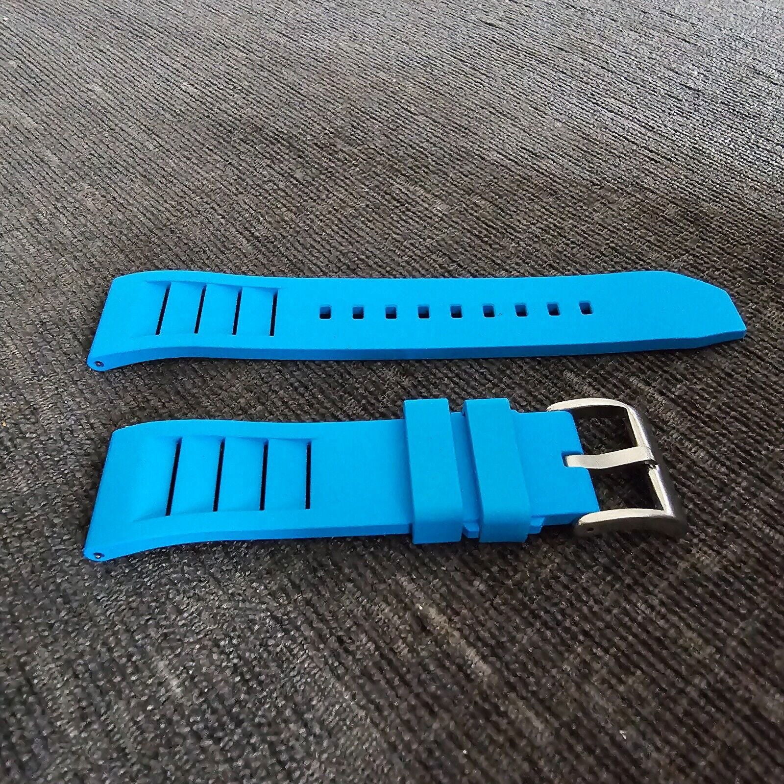 FKM Rubber Vented Watch Strap 22mm Bright Blue - Wrist Envy