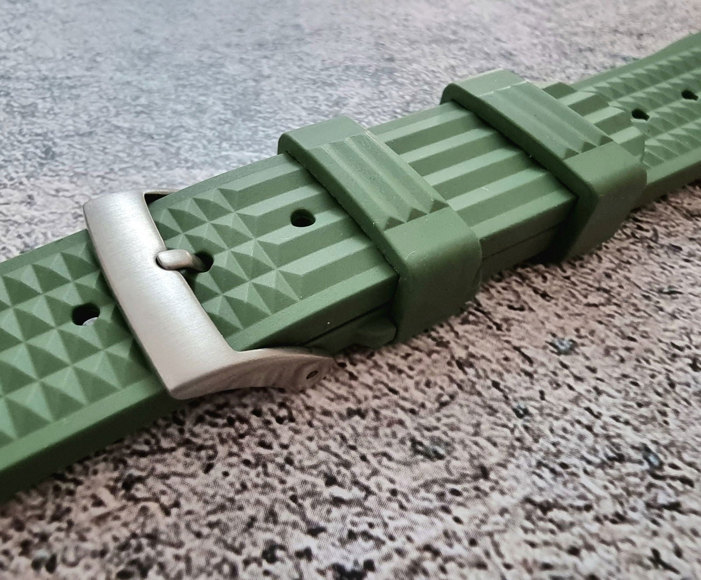 FKM Rubber Waffle Divers High Quality Watch Strap Band 20mm 22mm Green - Wrist Envy