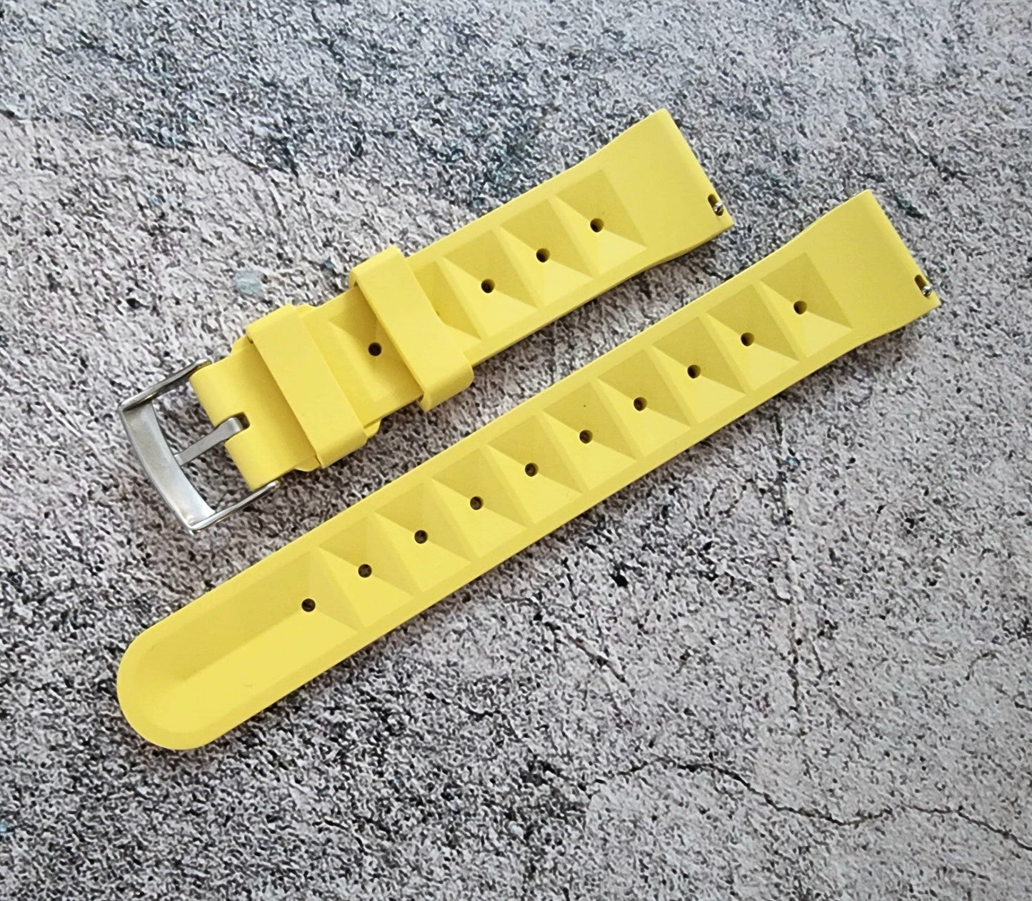 FKM Rubber Watch Strap Band Waffle 22mm Yellow - Wrist Envy