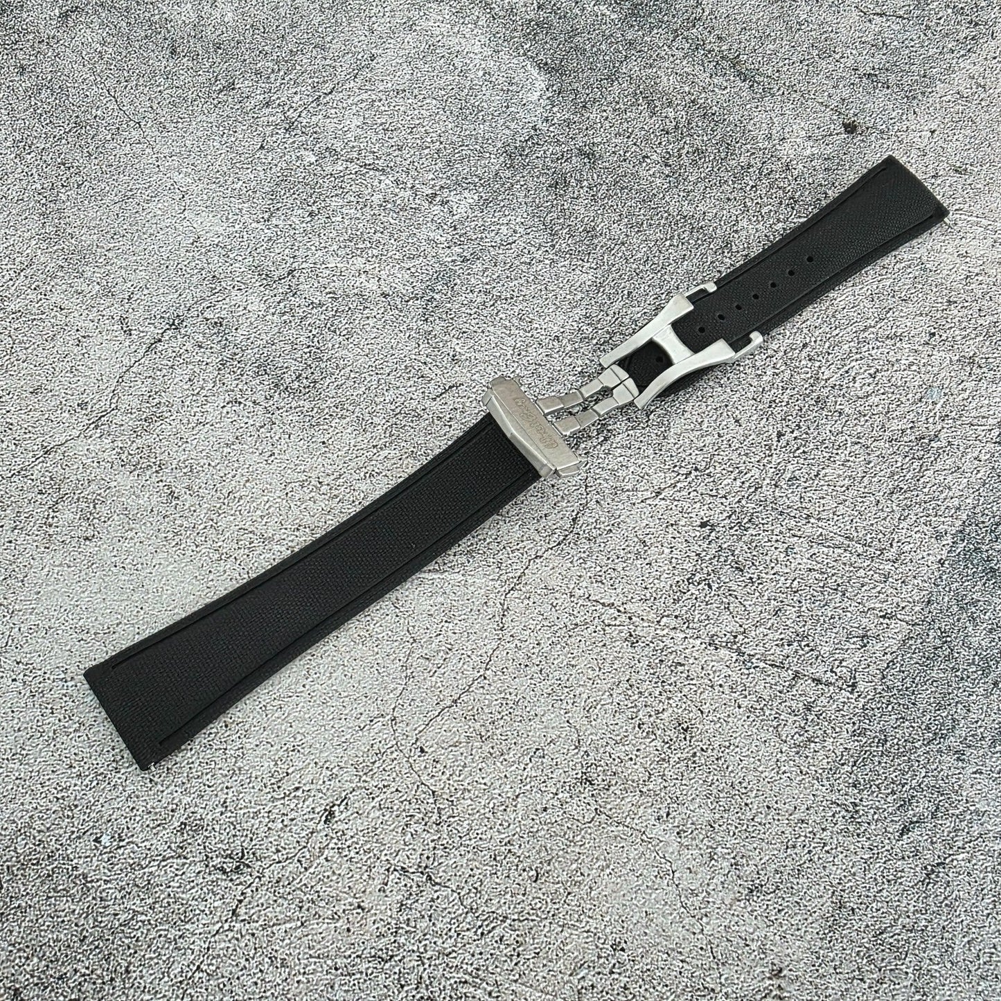 Marine Pro Deploy FKM Rubber Watch Strap 20mm 21mm 22mm Black - Wrist Envy