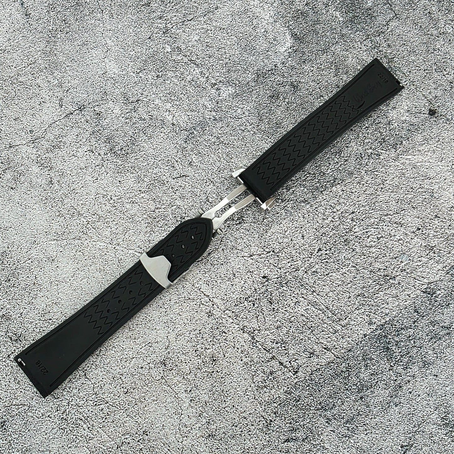 Marine Pro Deploy FKM Rubber Watch Strap 20mm 21mm 22mm Black - Wrist Envy