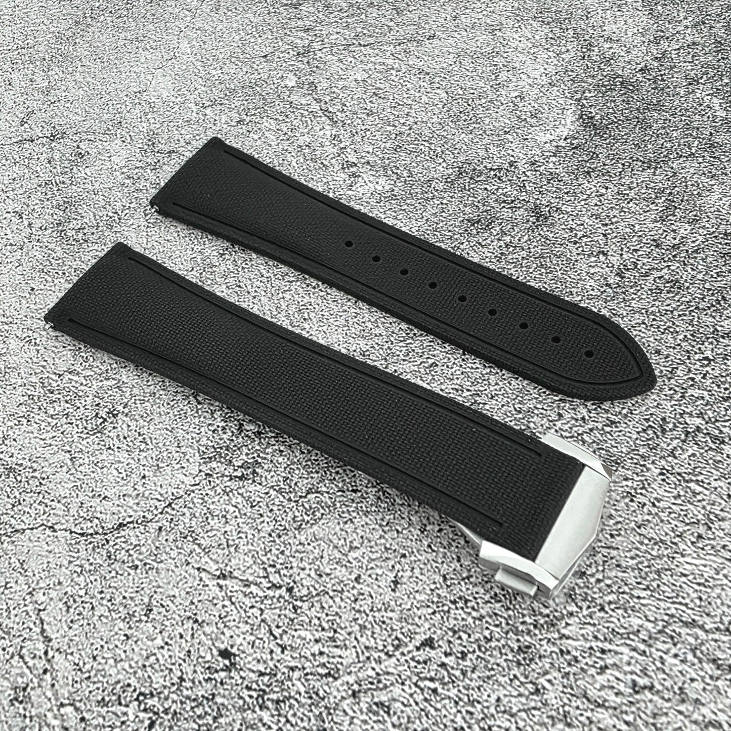 Marine Pro Deploy FKM Rubber Watch Strap 20mm 21mm 22mm Black - Wrist Envy