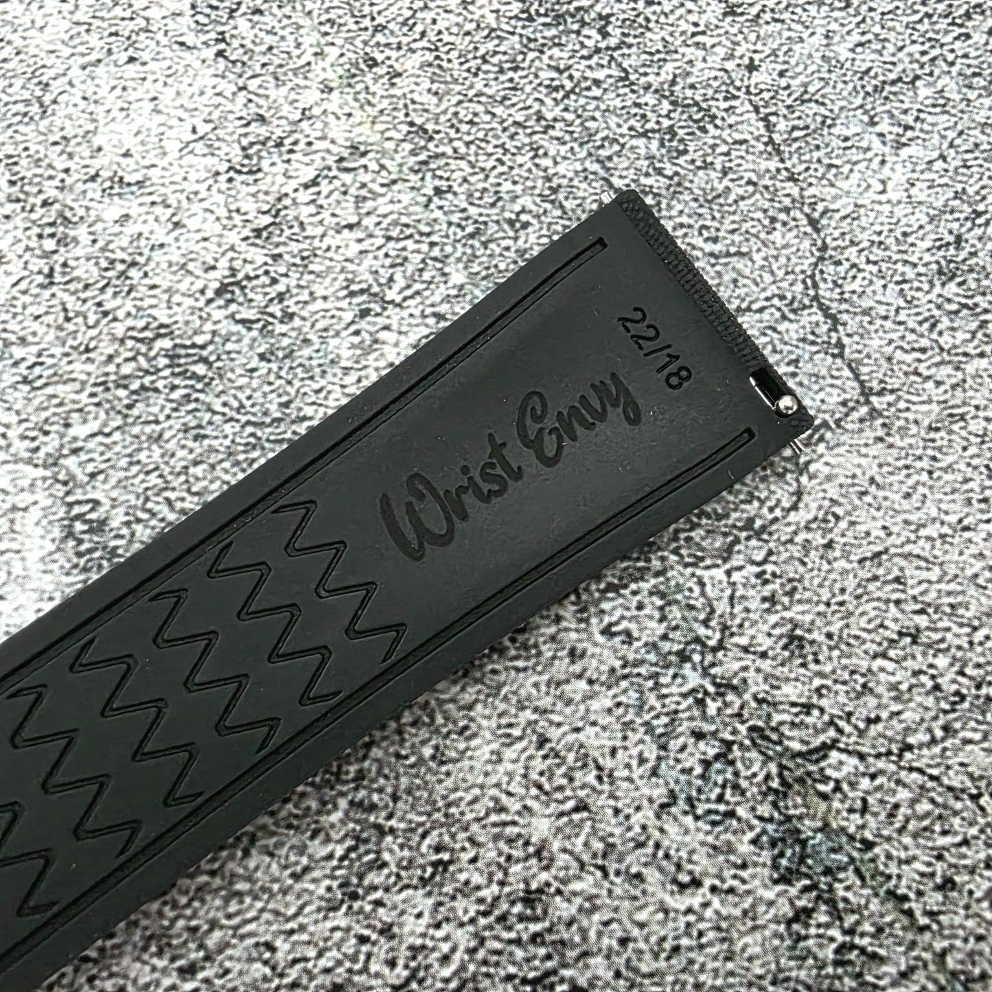 Marine Pro Deploy FKM Rubber Watch Strap 20mm 21mm 22mm Black - Wrist Envy