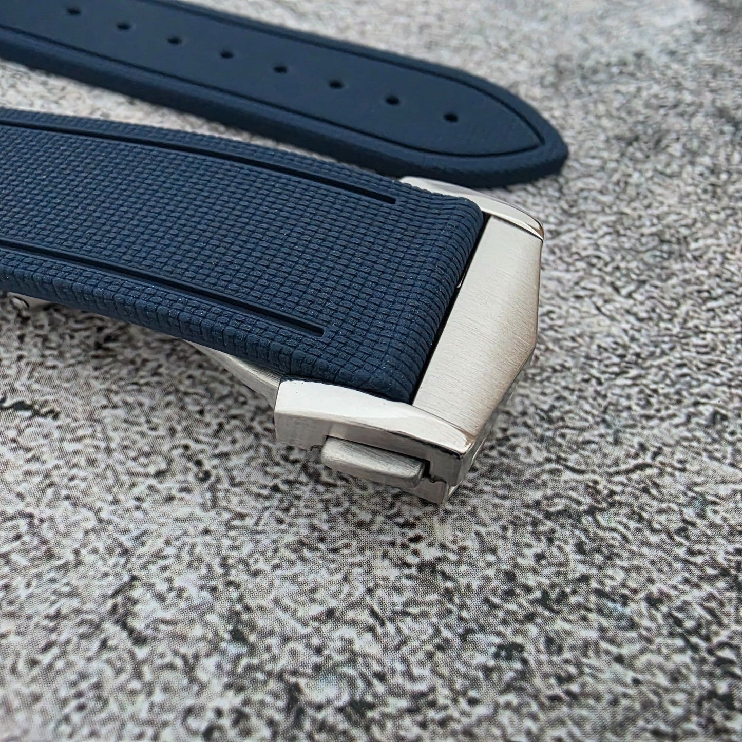 Marine Pro Deploy FKM Rubber Watch Strap 20mm 21mm 22mm Blue - Wrist Envy