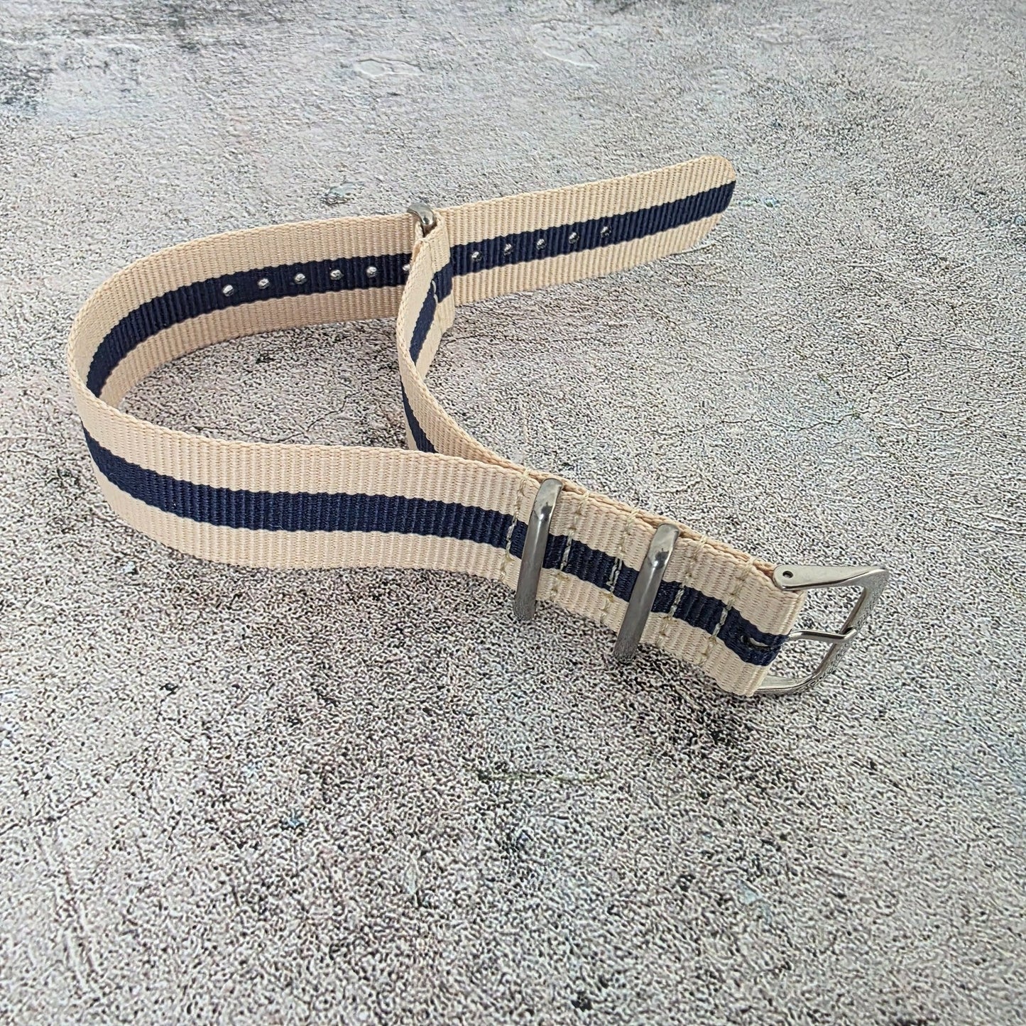 Nylon NATO Watch Strap Band One Piece G10 Military MOD Divers 22mm Khaki Blue UK - Wrist Envy
