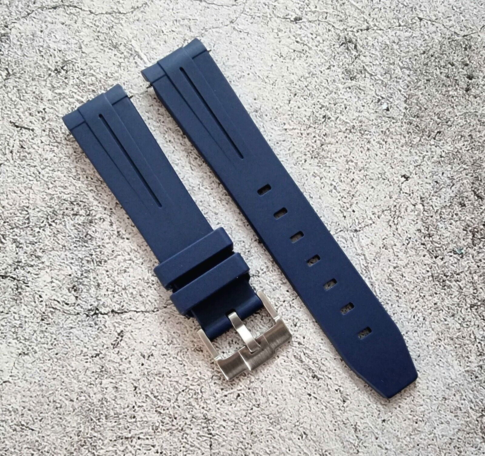 Premium Silicone Rubber Curved End Divers Watch Strap Band 20mm 21mm 22mm - Wrist Envy