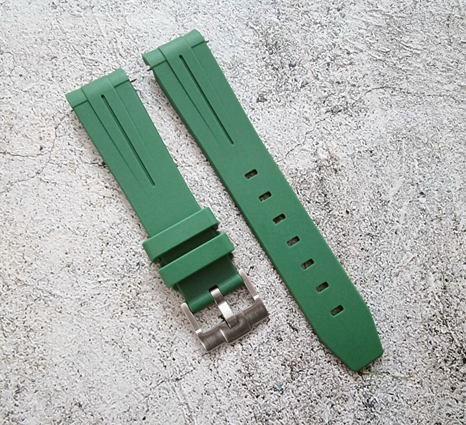 Premium Silicone Rubber Curved End Divers Watch Strap Band 20mm 21mm 22mm - Wrist Envy