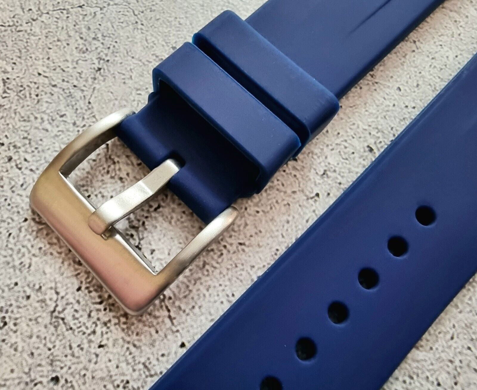 Silicone Rubber Watch Strap Band 22mm Blue - Wrist Envy