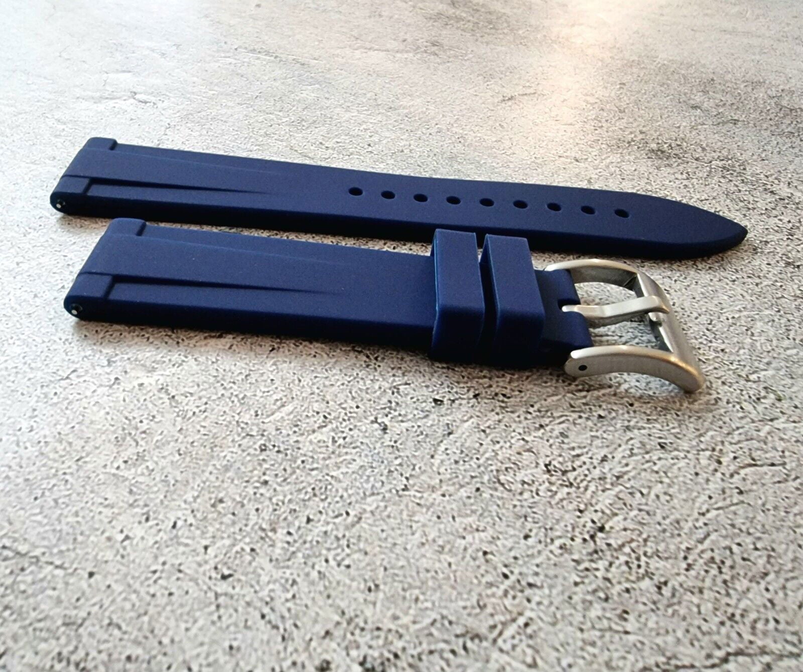 Silicone Rubber Watch Strap Band 22mm Blue - Wrist Envy