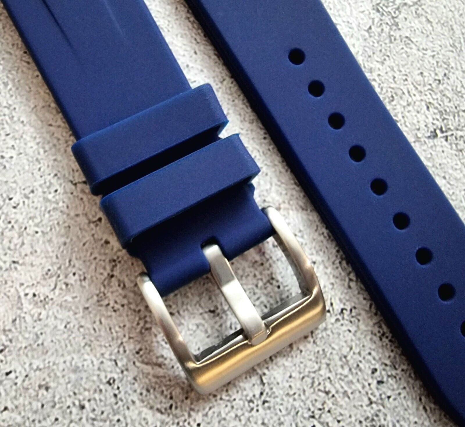 Silicone Rubber Watch Strap Band 22mm Blue - Wrist Envy