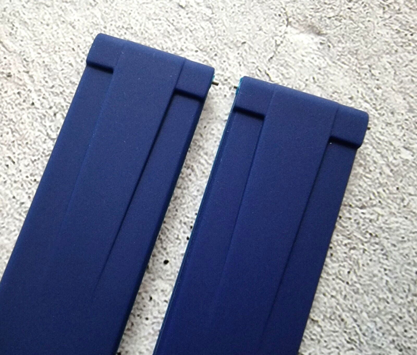 Silicone Rubber Watch Strap Band 22mm Blue - Wrist Envy