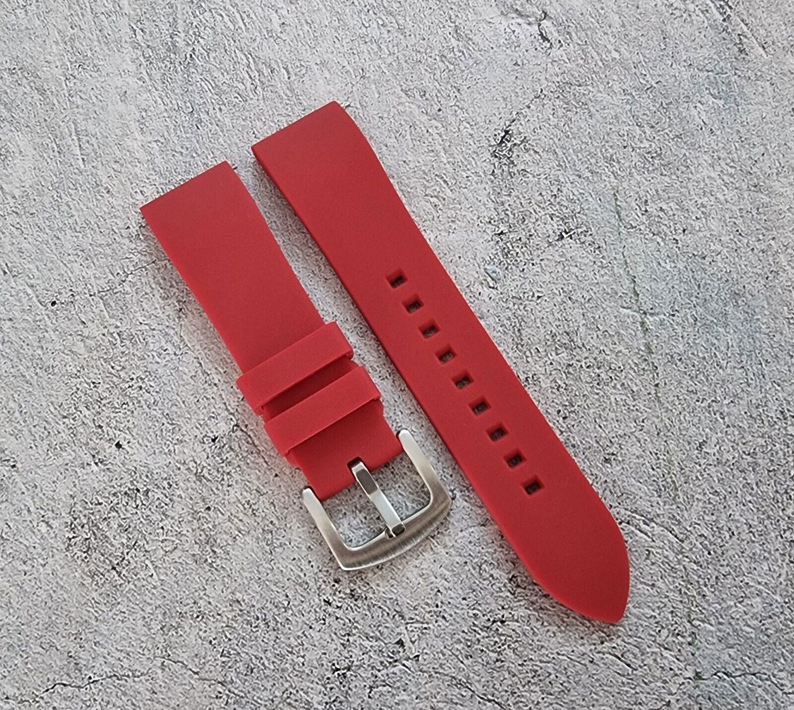 Smooth Silicone Rubber Watch Strap 22mm Red - Wrist Envy