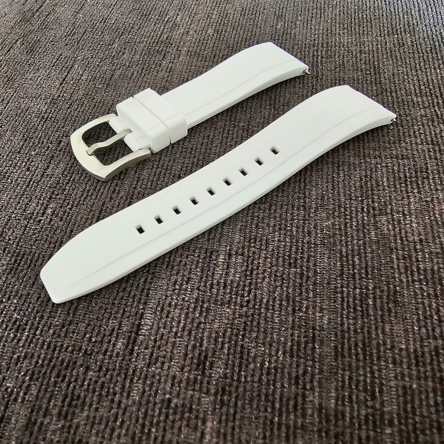 Watch Strap Band Silicone Rubber 22mm White Mens Divers Replacement Waterproof - Wrist Envy