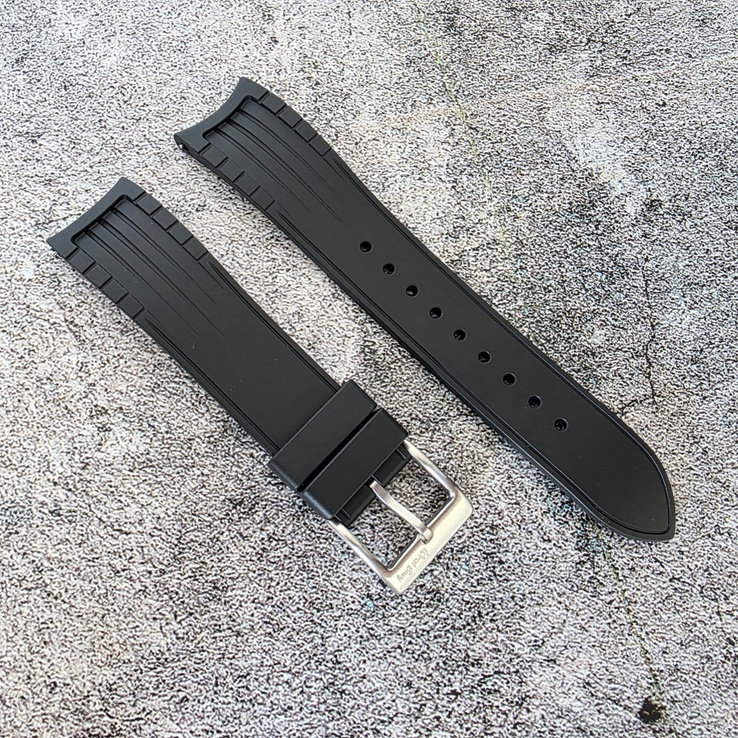 Curved End Premium Silicone Watch Strap 20mm 22mm Black