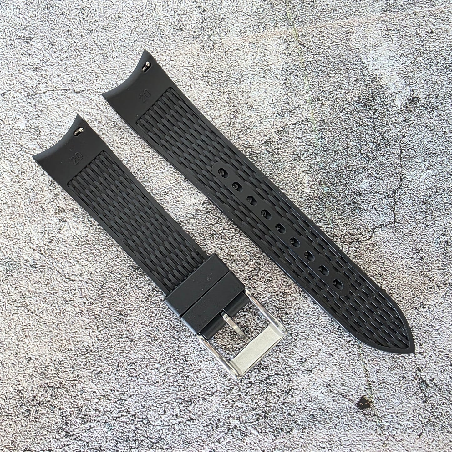 Curved End Premium Silicone Watch Strap 20mm 22mm Black