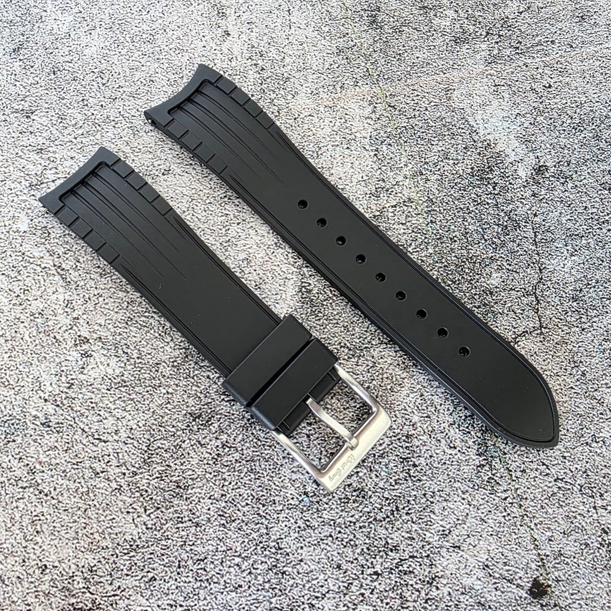 Curved End Premium Silicone Watch Strap 20mm 22mm Black - Wrist Envy
