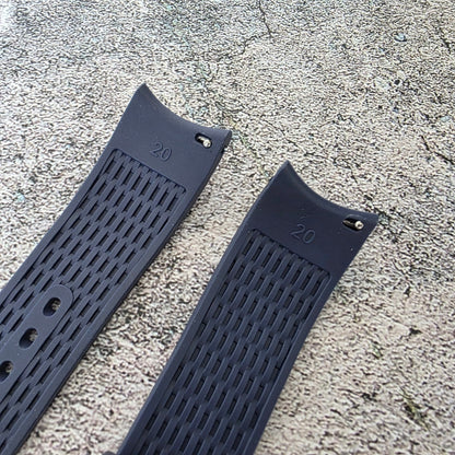 Curved End Premium Silicone Watch Strap 20mm 22mm Blue - Wrist Envy