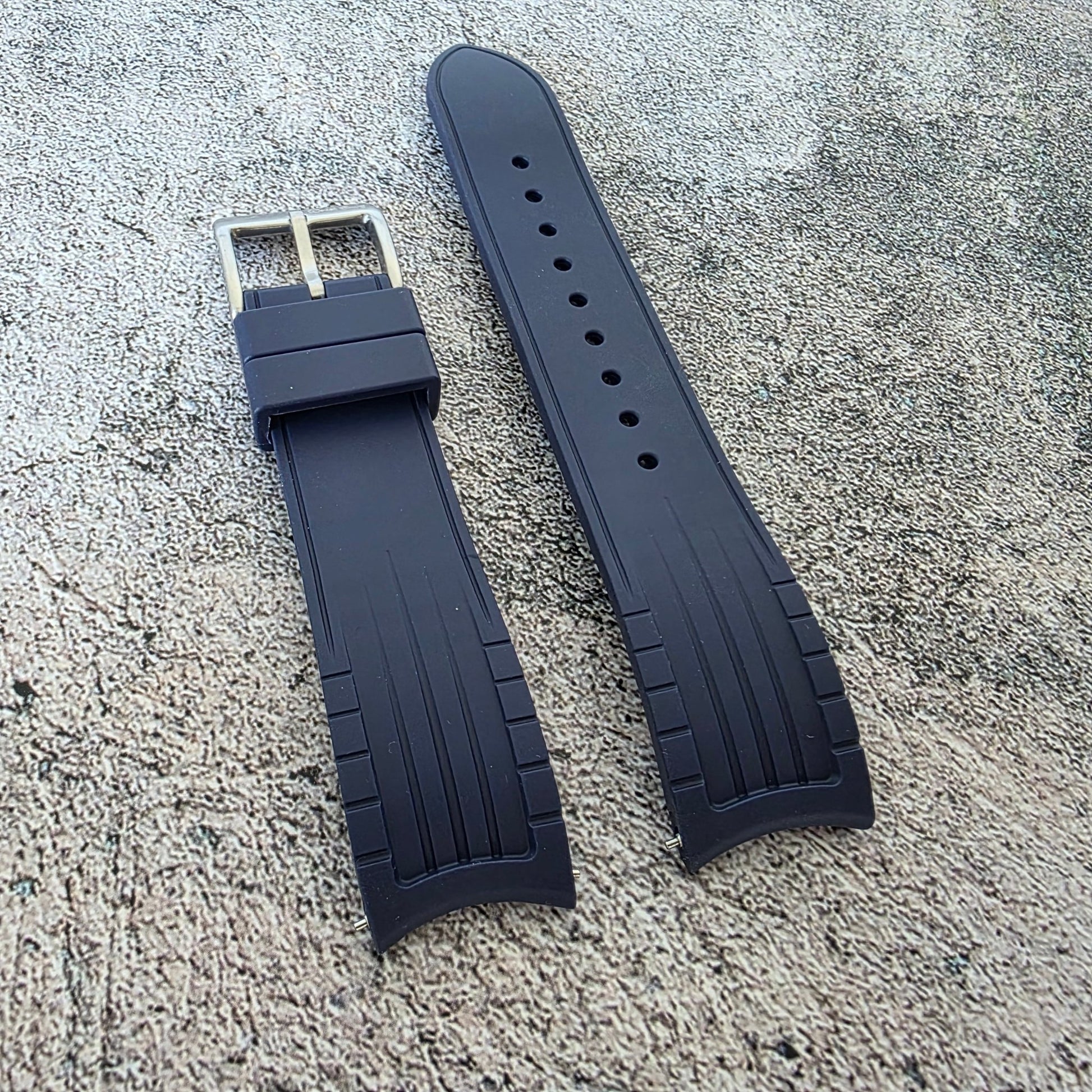 Curved End Premium Silicone Watch Strap 20mm 22mm Blue - Wrist Envy