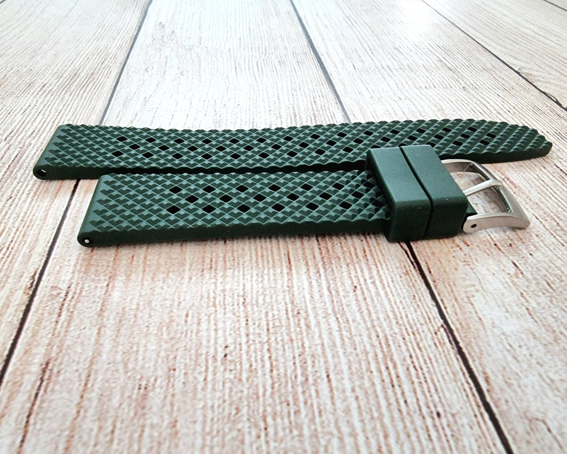 FKM Rubber Textured Divers Watch Strap 22mm Green - Wrist Envy