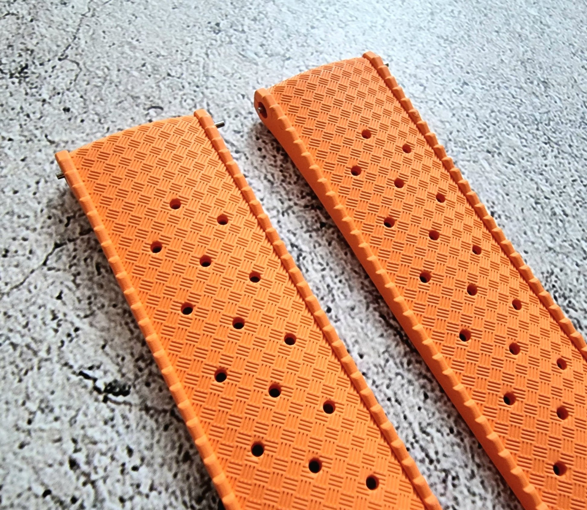 FKM Rubber Tropical Watch Strap Divers 22mm - Wrist Envy