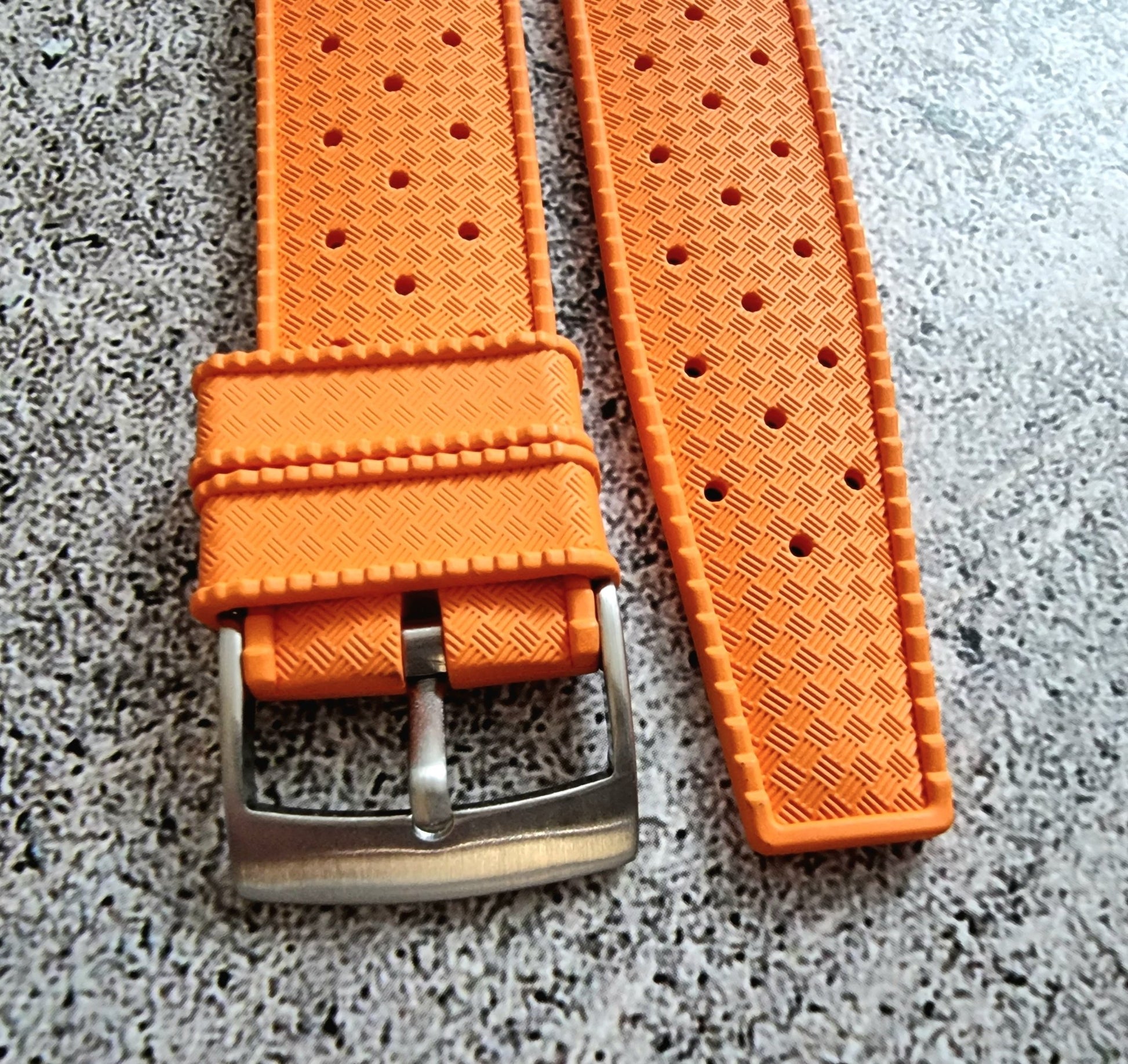FKM Rubber Tropical Watch Strap Divers 22mm - Wrist Envy