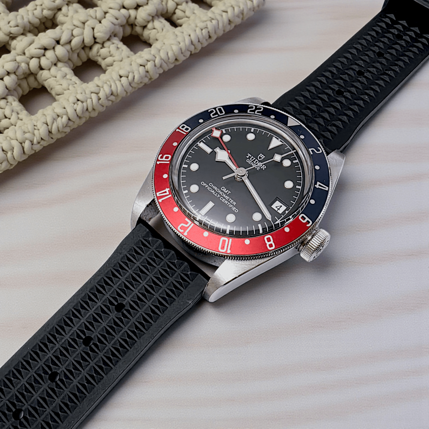 FKM Rubber Waffle Watch Strap 20mm 22mm Black - Wrist Envy