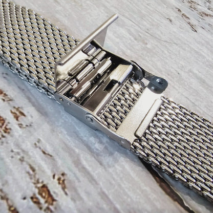 Heavy Duty Shark Mesh 2.5mm Watch Strap Band Milanese Bracelet Steel 18 20 22 mm - Wrist Envy
