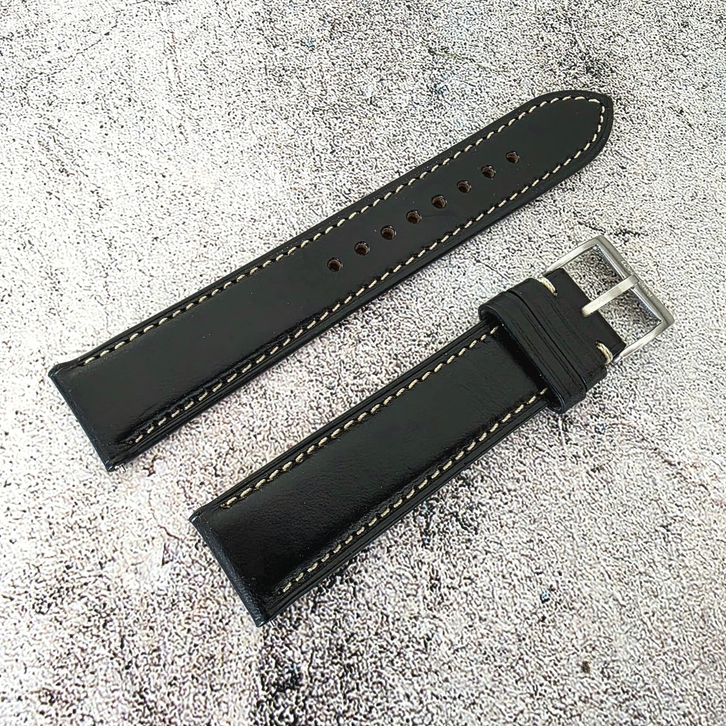 Horween Chromexcel Leather Strap - Custom Ready Made - Black - Wrist Envy