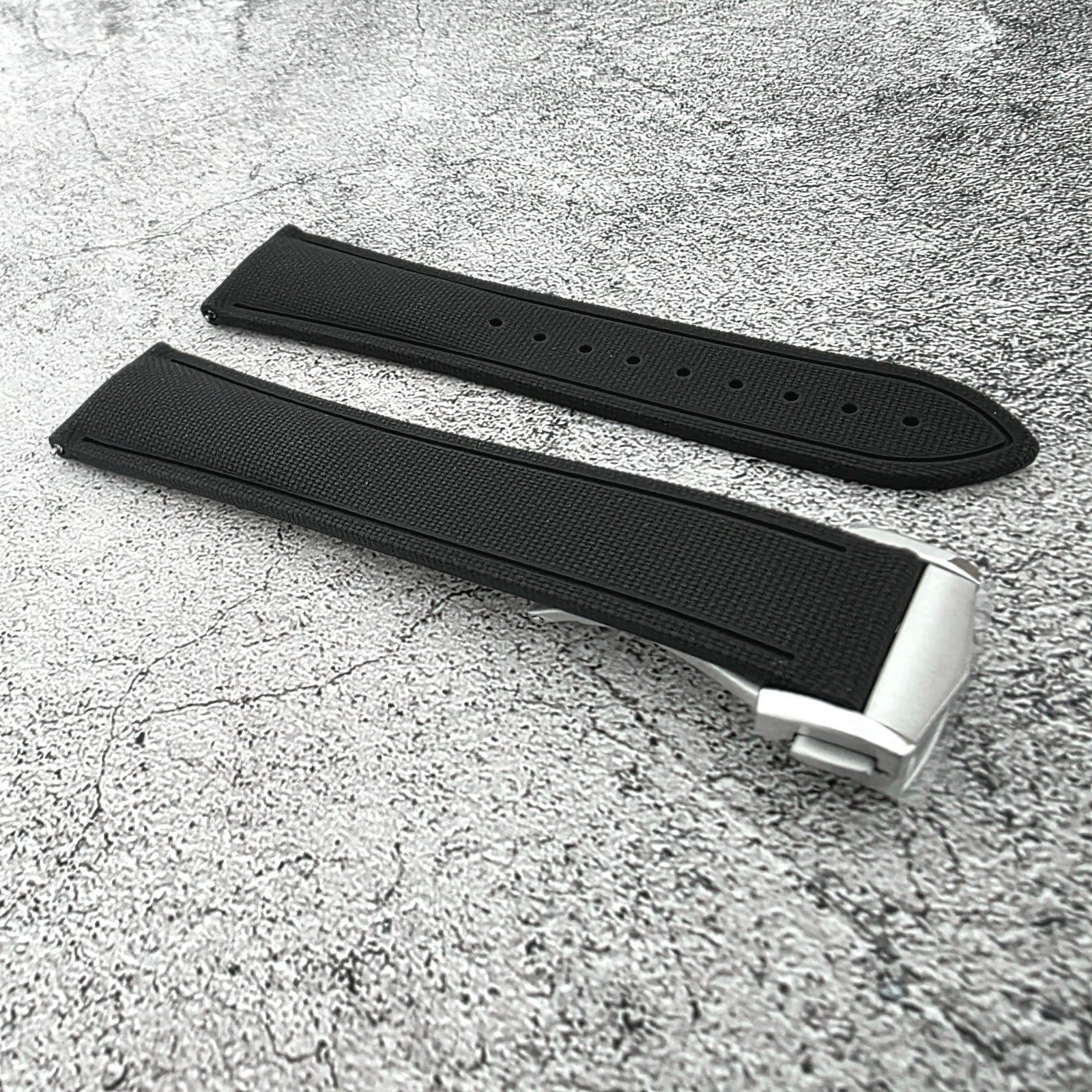 Marine Pro Deploy FKM Rubber Watch Strap 20mm 21mm 22mm Black - Wrist Envy