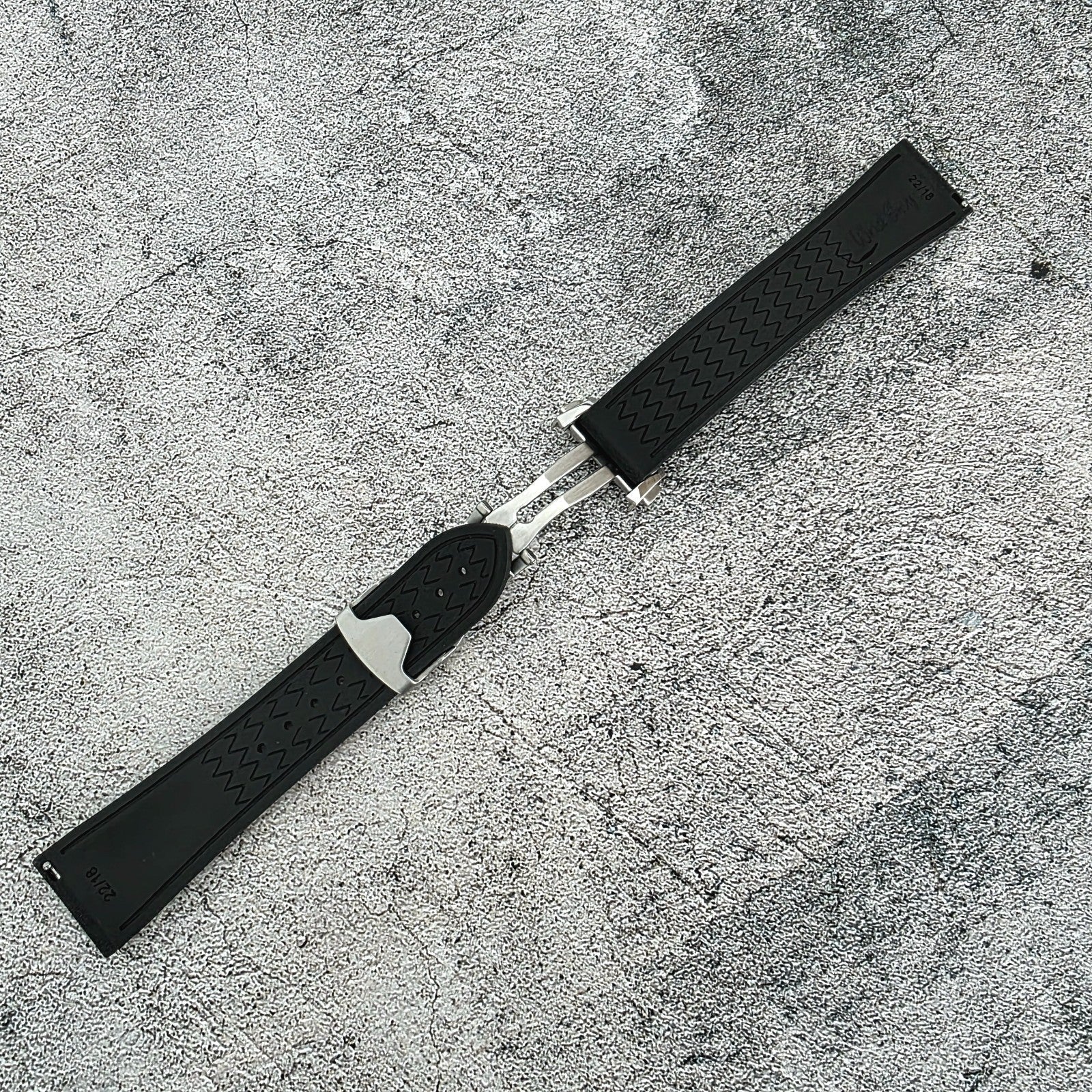 Marine Pro Deploy FKM Rubber Watch Strap 20mm 21mm 22mm Black - Wrist Envy