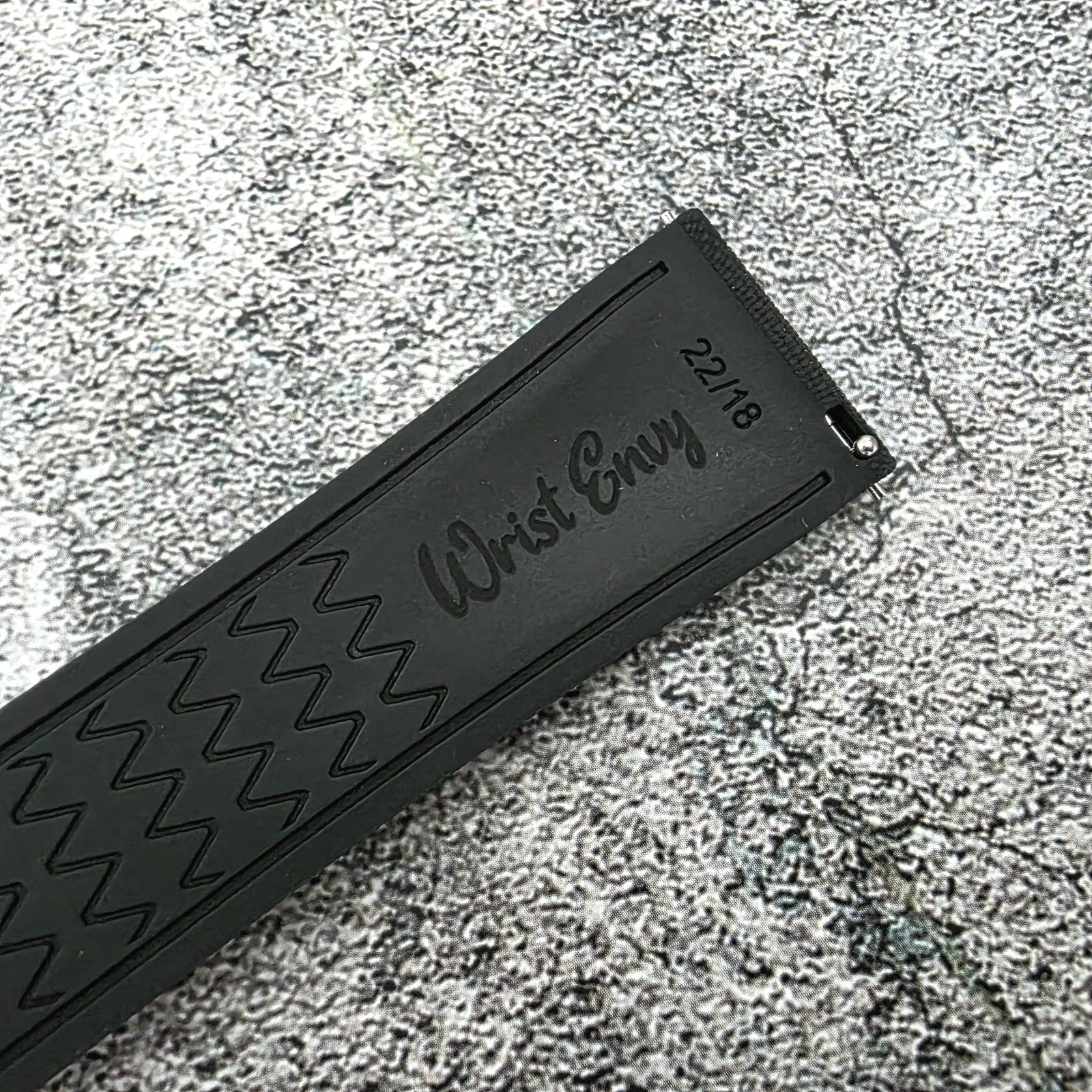 Marine Pro Deploy FKM Rubber Watch Strap 20mm 21mm 22mm Black - Wrist Envy