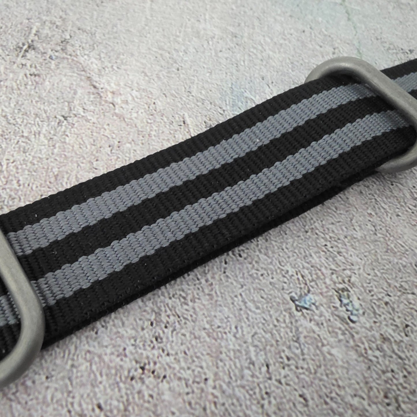 Nylon Military Watch Strap Band One Piece G10 MOD Bond Divers 20mm Black Grey UK - Wrist Envy