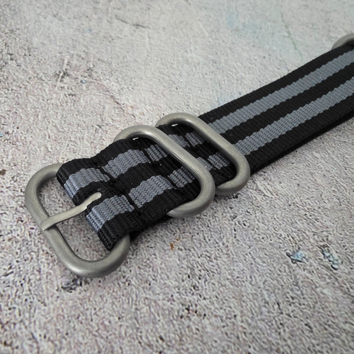 Nylon Military Watch Strap Band One Piece G10 MOD Bond Divers 20mm Black Grey UK - Wrist Envy