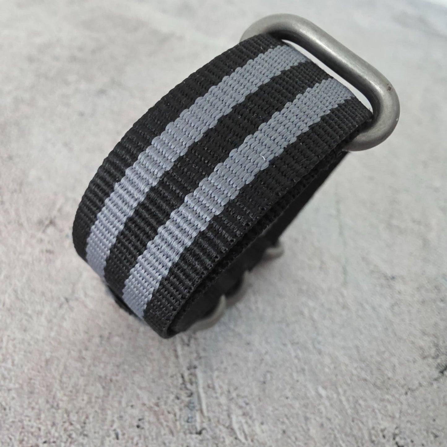 Nylon Military Watch Strap Band One Piece G10 MOD Bond Divers 20mm Black Grey UK - Wrist Envy
