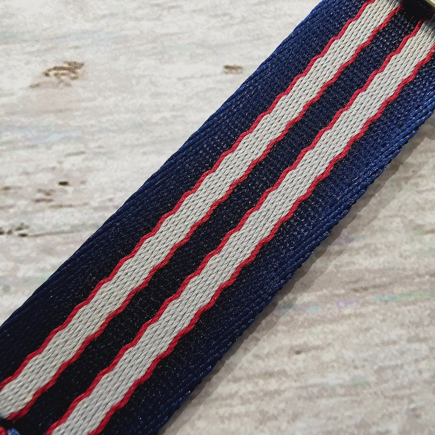 Nylon Military Watch Strap Band One Piece G10 MOD Divers Mens 22mm Blue Red Grey - Wrist Envy