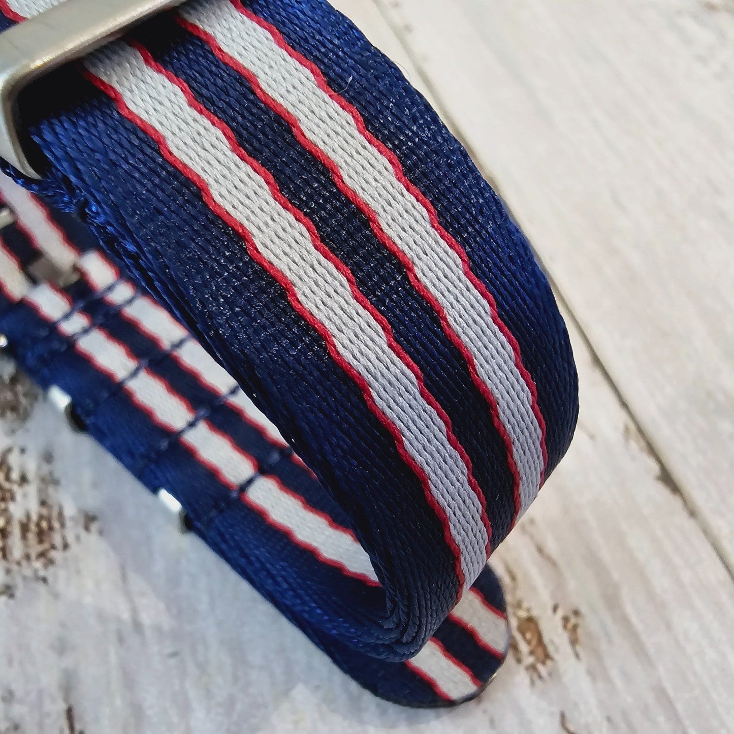 Nylon Military Watch Strap Band One Piece G10 MOD Divers Mens 22mm Blue Red Grey - Wrist Envy