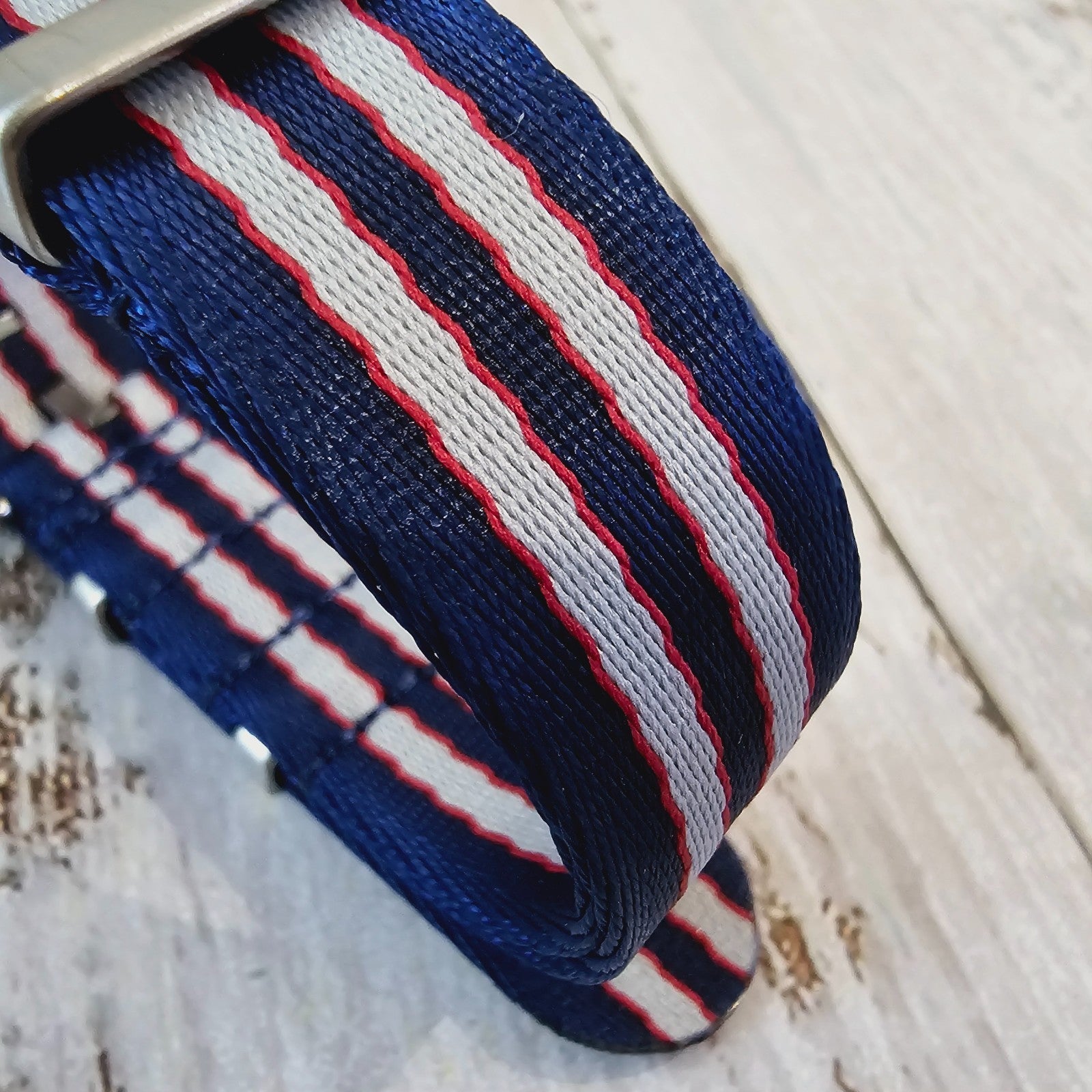 Nylon Military Watch Strap Band One Piece G10 MOD Divers Mens 22mm Blue Red Grey - Wrist Envy
